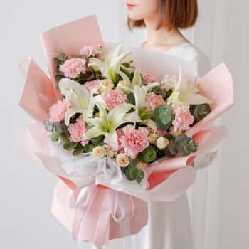 爱花居鲜花速递康乃馨百合花束送母亲送长辈问候看望生日礼物全国花店同城配送爱的祝福|U34	