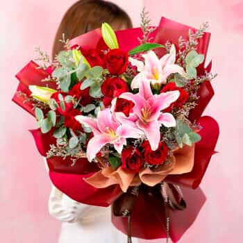 爱花居鲜花速递红玫瑰百合花束生日礼物送长辈全国同城配送|T79	