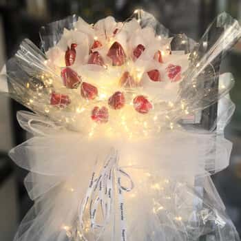 花锦集车厘子花束水果玫瑰混搭鲜花送女友礼物送老婆33颗草莓网红款	